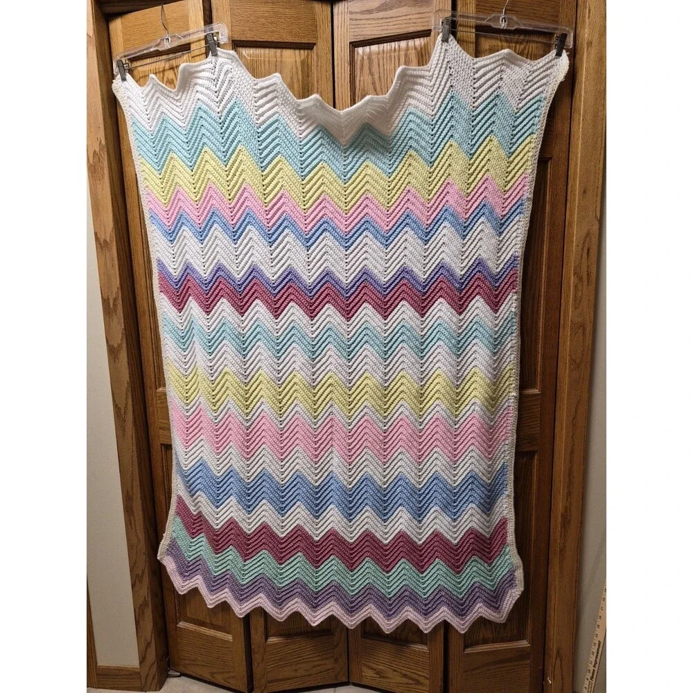 Handmade Crochet Knit Afghan Blanket Throw 64x40 Pastel Color Baby Kids Cheveron